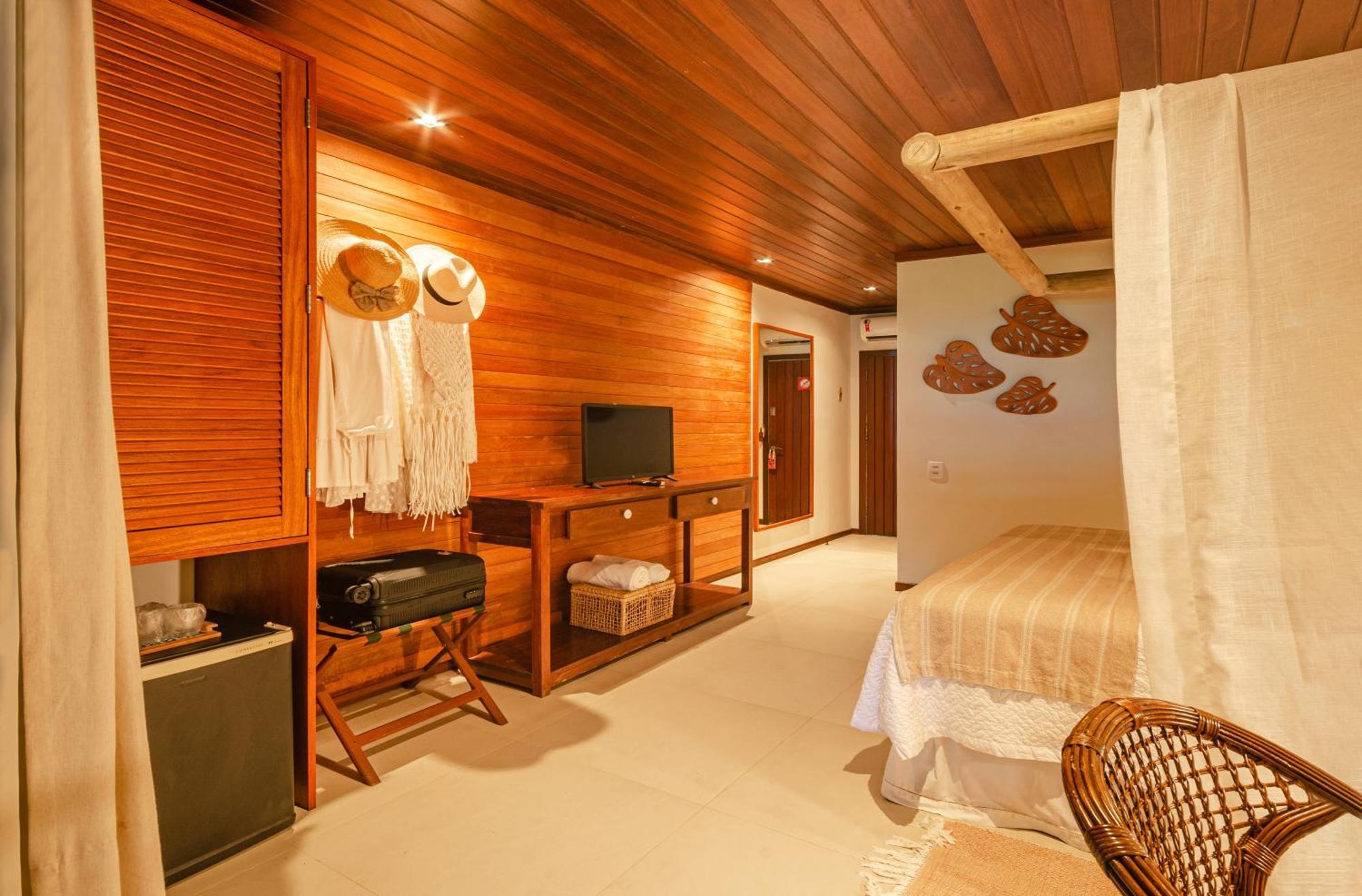 Hotel Ponta Do Madeiro 4*