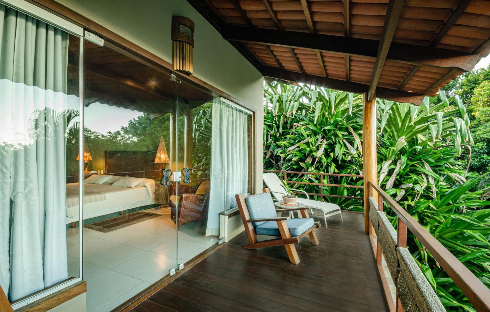 Ponta Do Madeiro Hotel